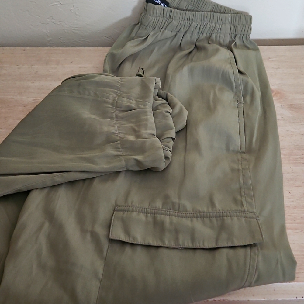 Modern World Silky elastic waist joggers with cargo pockets  and adjustable tabs